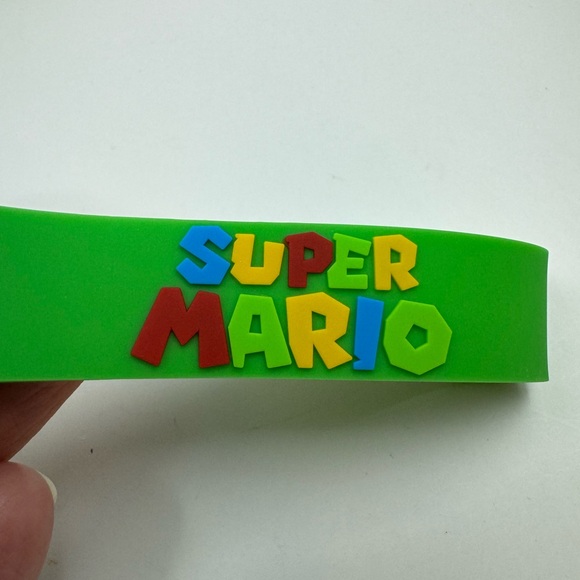 807-New Super Mario Keychain with Charm, Ring And Runner Strap - Picture 6 of 10